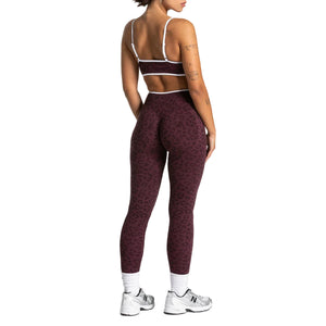 Breathable sports bra and quick-drying yoga pants workout set in multiple colors