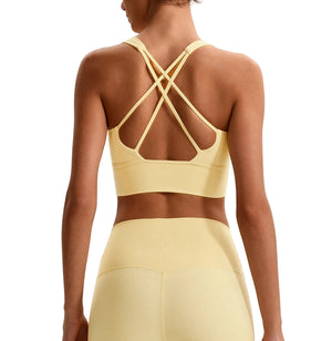 Seamless sports bra in multiple colors for yoga and fitness