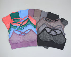 Seamless women's yoga workout bra and leggings set in multiple colors
