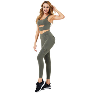 Women's padded yoga bra with zipper and high waist leggings with cargo pockets in multiple colors