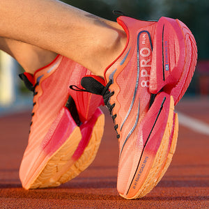 Carbon-plate shock-absorbing running shoes in multiple colors with breathable mesh and rubber outsole