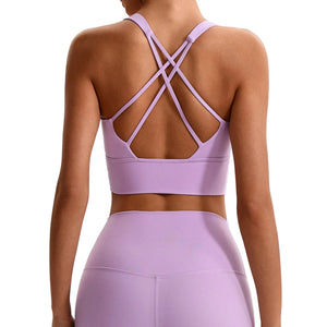 Seamless sports bra in multiple colors for yoga and fitness