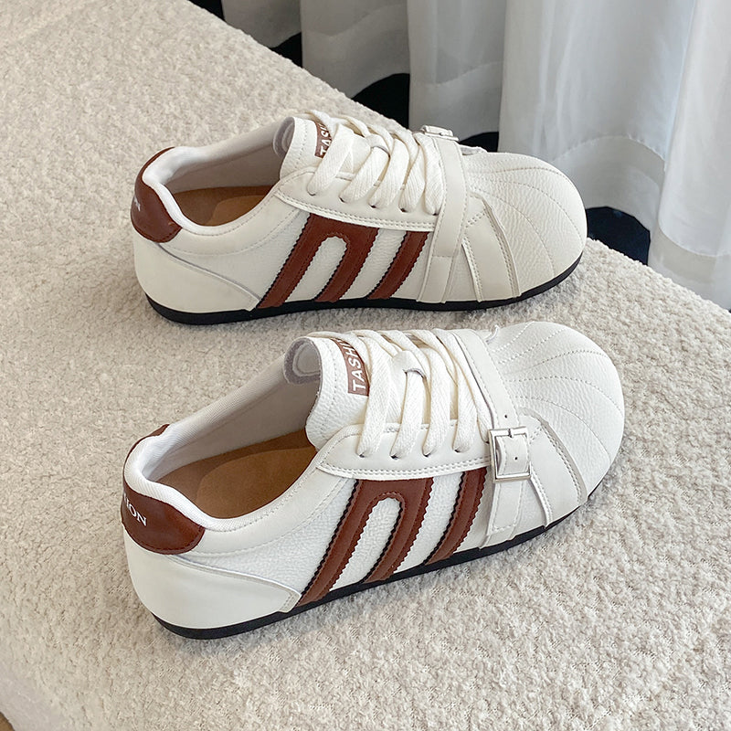 Womens German trainer casual leather sneakers in green with lace-up closure