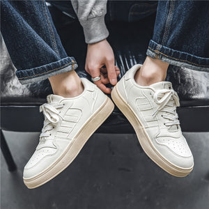 Men's Hong Kong style casual training shoes in beige and black with low-top design