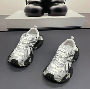 Men's ultra-light mesh dad sneakers in black, silver, and white with round toe and lace-up closure