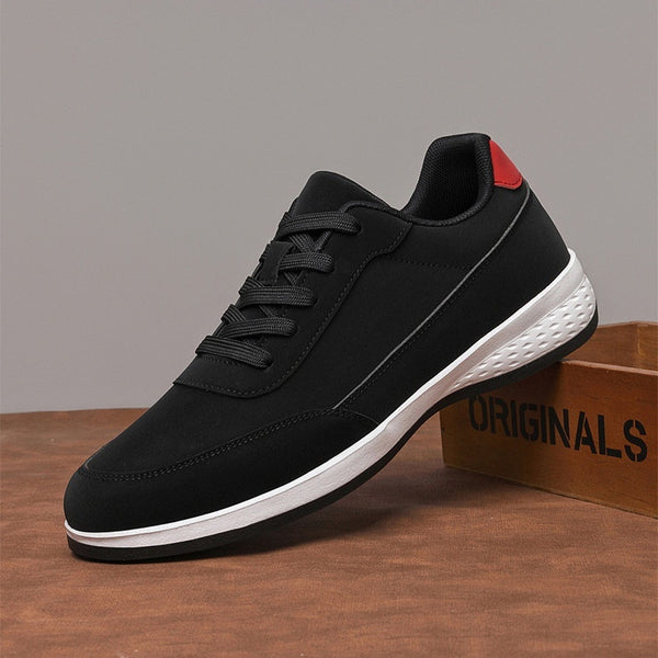 Men's black spring sports running shoes with mesh lining and flat heel