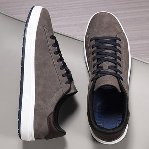 Men's British style business casual leather sneakers in blue and khaki colors