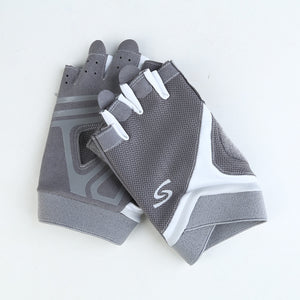 Breathable half finger workout gloves in multiple colors for women