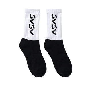 BLACK AND WHITE FITNESS SOCKS