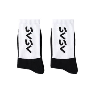 BLACK AND WHITE FITNESS SOCKS