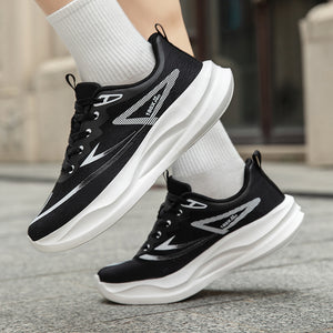 Men's breathable lightweight running sneakers with rubber outsole in multiple colors