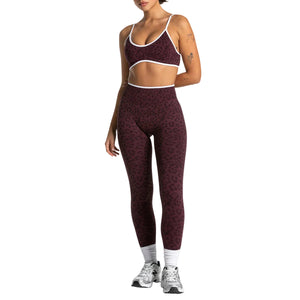 Breathable sports bra and quick-drying yoga pants workout set in multiple colors
