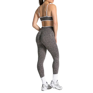 Breathable sports bra and quick-drying yoga pants workout set in multiple colors