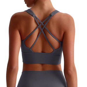 Seamless sports bra in multiple colors for yoga and fitness
